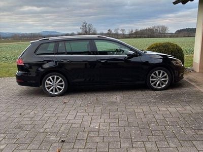 Gebraucht VW Golf VII Comfortline 150 PS (110 kW) 2019 Schwarz Kombi