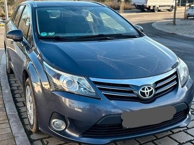 Gebraucht Toyota Avensis Life 2012 Grau Kombi