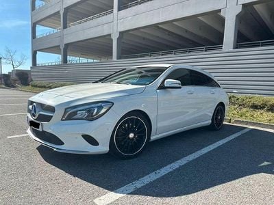 Gebraucht Mercedes CLA200 Shooting Brake AMG line 136 PS (100 kW) 2017 Weiß Kombi