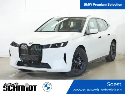 Gebraucht BMW iX 300 kW (408 PS) 2025 Alpinweiß SUV