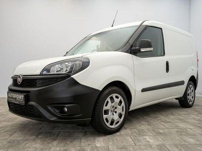 Usata Fiat Doblò 101 CV (74 kW) 2022 Bianco Monovolume