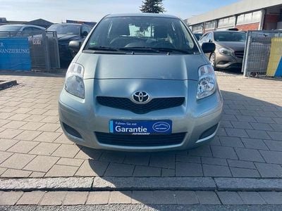 Gebraucht Toyota Yaris Basis 69 PS (50 kW) 2009 Grau Kleinwagen