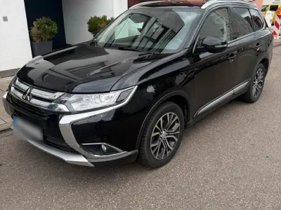 Gebraucht Mitsubishi Outlander 185 PS (136 kW) 2018 Schwarz SUV