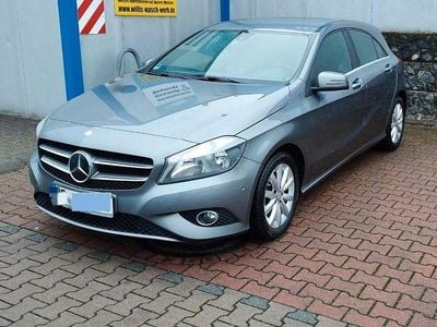 Gebraucht Mercedes A200 Style 156 PS (114 kW) 2012 Grau Limousine