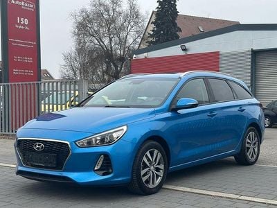 Blau Gebraucht 2017 Hyundai i30 Limousine | 8.990 € (Fairer Preis)