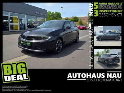 Gebraucht Opel Astra Elegance 131 PS (96 kW) 2023 Diamant schwarz/karbon schwarz Kleinwagen