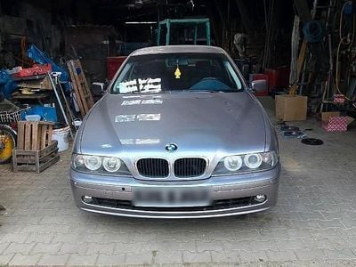 BMW 525