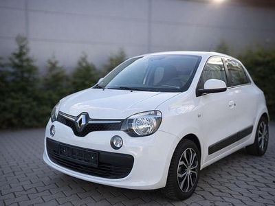 Second-hand Renault Twingo Life 69 CP (50 kW) 2017 Alb Hatchback