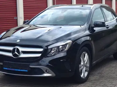 Gebraucht Mercedes GLA220 177 PS (130 kW) 2016 Schwarz SUV