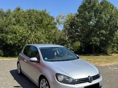 Gebraucht VW Golf VI 110 PS (80 kW) 2009 Silber Limousine