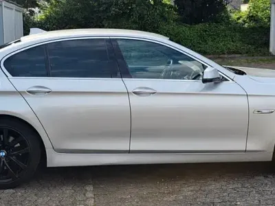 Gebraucht BMW 530 Performance 245 PS (180 kW) 2010 Silber Limousine