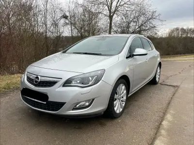 Gebraucht Opel Astra Innovation 116 PS (85 kW) 2010 Silber Limousine