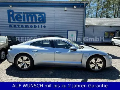 Second-hand Porsche Taycan 4S 419 kW (571 CP) 2020 Argintiu Berlinǎ