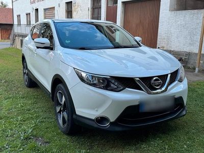 Gebraucht Nissan Qashqai 116 PS (85 kW) 2017 Weiß SUV