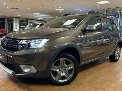 Gebraucht Dacia Sandero Prestige 90 PS (66 kW) 2019 Grau Kleinwagen