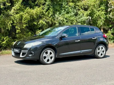 Gebraucht Renault Mégane III Dynamique 110 PS (80 kW) 2009 Perlmuttschwarz Kleinwagen