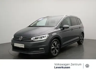 Gebraucht VW Touran Highline 150 PS (110 kW) 2022 Grau Van / Kleinbus