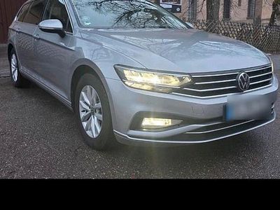 Gebraucht VW Passat 150 PS (110 kW) 2021 Grau Kombi