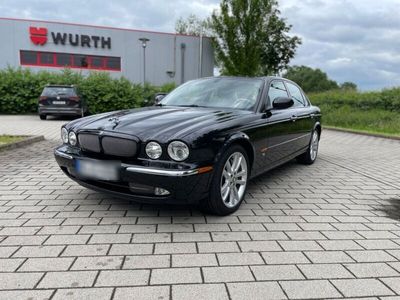 Jaguar XJR