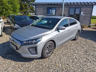 Gebraucht Hyundai Ioniq Style 100 kW (136 PS) 2021 Typhoon silver Kleinwagen