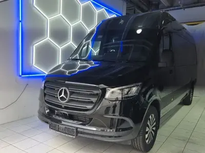 Gebraucht Mercedes Sprinter 190 PS (139 kW) 2023 Obsidianschwarz metallic Van