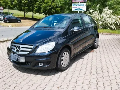Gebraucht Mercedes B160 105 PS (77 kW) 2011 Schwarz Kleinwagen