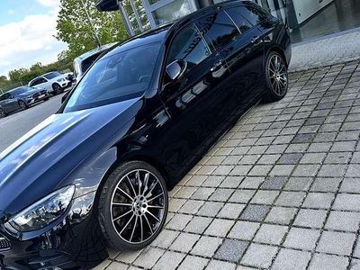 Gebraucht Mercedes E400 330 PS (242 kW) 2021 Schwarz Kombi