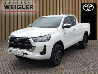 Neu Toyota HiLux Comfort 204 PS (150 kW) 2025 Weiß Pickup