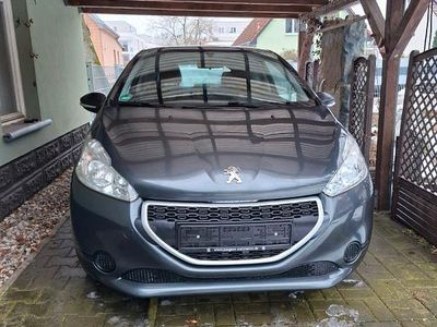 Gebraucht Peugeot 208 Active 68 PS (50 kW) 2013 Grau Kleinwagen