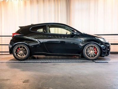 Schwarz Gebraucht 2022 Toyota Yaris Limousine | 34.900 € (Fairer Preis)