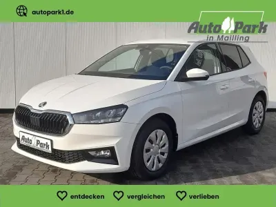 Nowe Skoda Fabia Essence 2026 Biały Hatchback