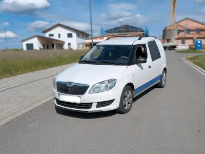 Używany Skoda Roomster 90 KM (66 kW) 2012 Biały Minivan