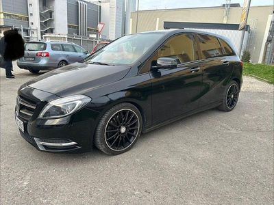 Mercedes B220