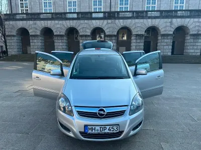 Gebraucht Opel Zafira 2011 Grau Van / Kleinbus