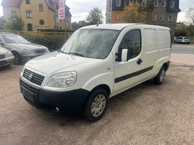 Używany Fiat Doblò 101 KM (74 kW) 2009 Biały Minivan