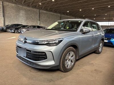 Gebraucht VW Tiguan Life 150 PS (110 kW) 2025 Oyster silver metallic SUV