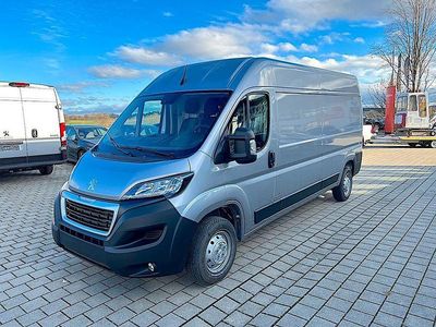 Gebraucht Peugeot Boxer Premium 165 PS (121 kW) 2023 Silber Van