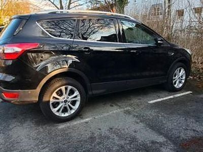 Gebraucht Ford Kuga Titanium 150 PS (110 kW) 2019 Schwarz SUV