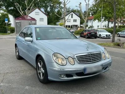 Brugt Mercedes E270 177 HK (130 kW) 2003 Blå Sedan