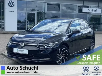 Gebraucht VW Golf VIII Style 204 PS (150 kW) 2022 Deep black perleffekt Limousine