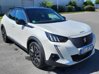 Second-hand Peugeot e-2008 GT 100 kW (136 CP) 2021 Alb SUV