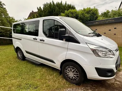 Gebraucht Ford Tourneo 100 PS (73 kW) 2016 Weiß Van / Kleinbus
