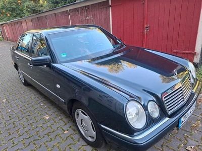 Mercedes 200