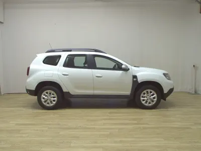Second-hand Dacia Duster Comfort 116 CP (85 kW) 2022 Alb SUV