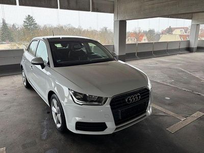 Gebraucht Audi A1 Sportback Design 95 PS (69 kW) 2015 Weiß Kleinwagen