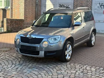 Gebraucht Skoda Yeti Adventure 140 PS (102 kW) 2012 Grau SUV