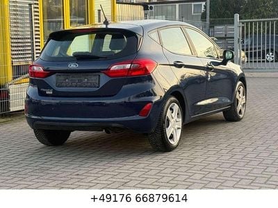 Usata Ford Fiesta Cool & Connect 86 CV (63 kW) 2020 Blu Berlina