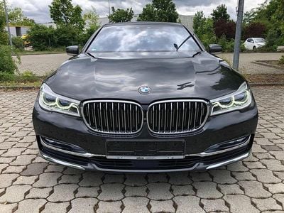 Second-hand BMW 740 320 CP (235 kW) 2016 Gri Berlinǎ