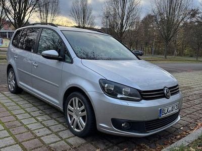 Silber Gebraucht 2013 VW Touran Van / Kleinbus | 5.999 € (Teuer)