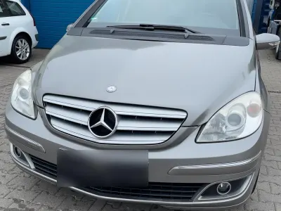Gebraucht Mercedes B200 136 PS (100 kW) 2007 Grau Van / Kleinbus
